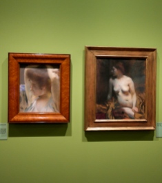 De gauche à droite : Femme pensive aux bras levés (1889) et Nu dans l'atelier (vers 1900). ©JITMF